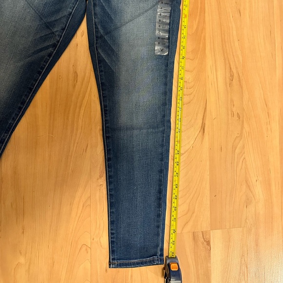 American Eagle Short Jeggings - Picture 7 of 9